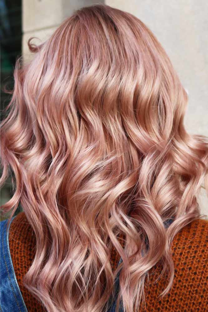 hair colours, dark blonde hair with blonde highlights