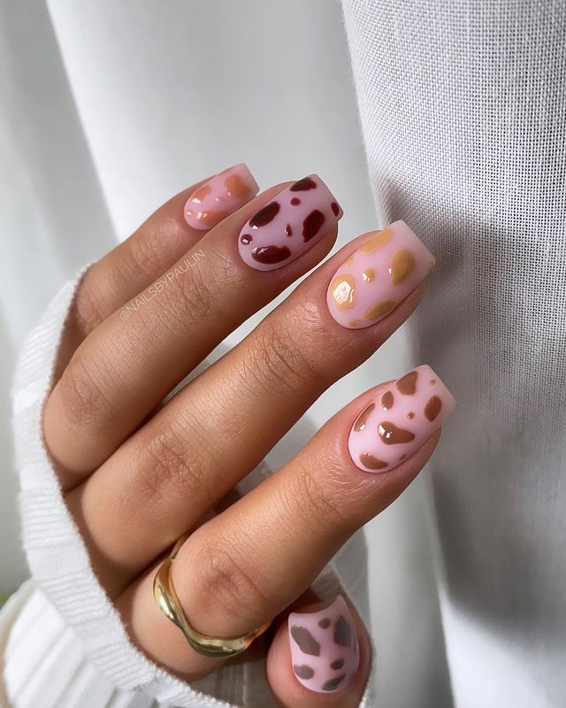 cute fall nail designs autumn, october nails ideas, september nail ideas almond, glitter
