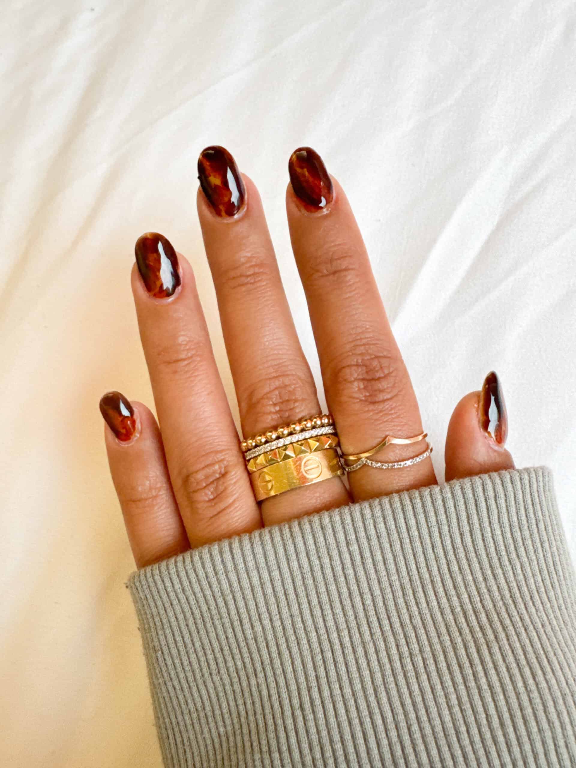 Fall nail color ideas with blue nails autumn and brown nail design ideas.