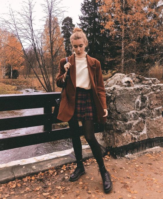 teacher outfits, big sweater and skirt outfit, and sweater