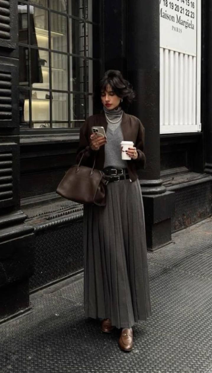 thanksgiving skirt outfit, baggy pants outfit, white