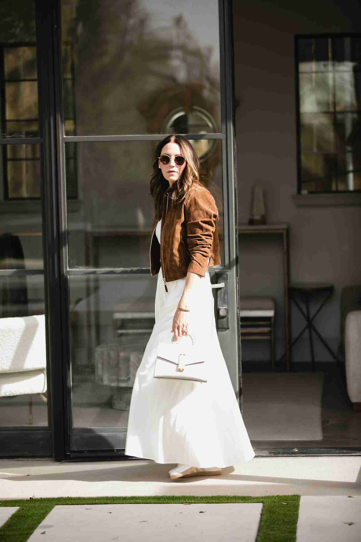 end of summer outfits casual with maxi skirt and jacket