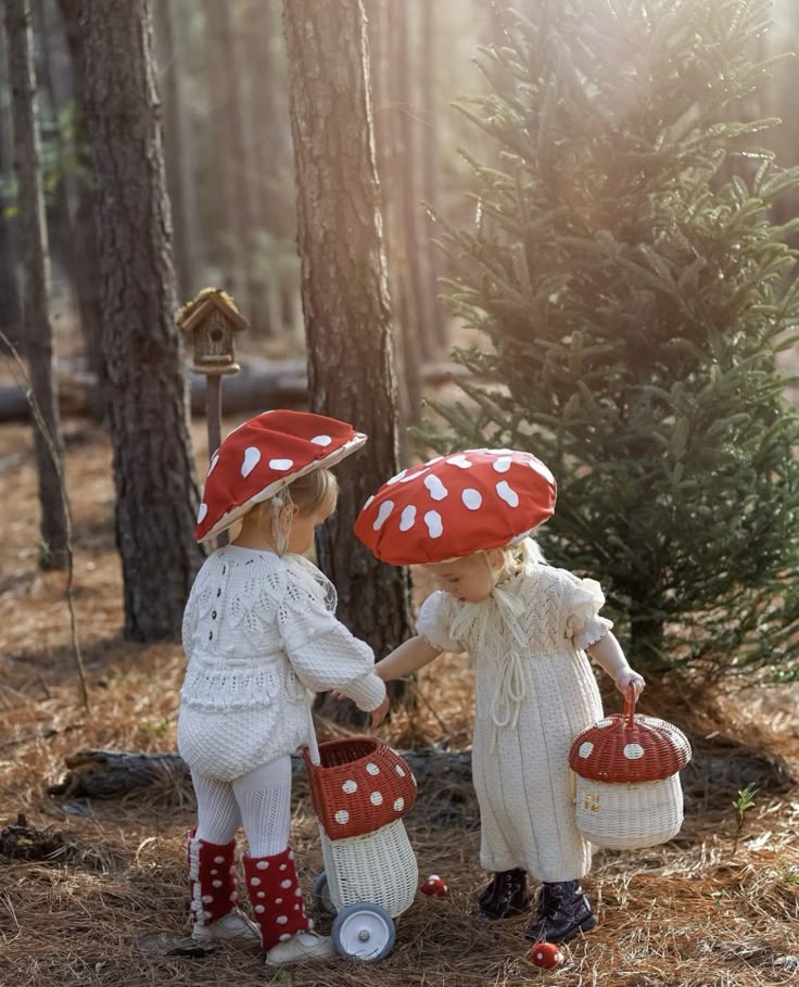 funny adult halloween costumes, cute halloween costumes, punny halloween costumes, girl