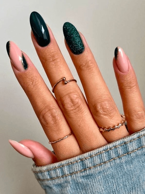green nails inspiration look 1