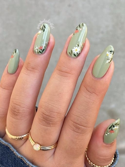 green and pink nails, dark green christmas nails, emerald green cat eye nails, forest fairy nails, mint nails design, gold and emerald nails, fairy, matcha, emerald and gold