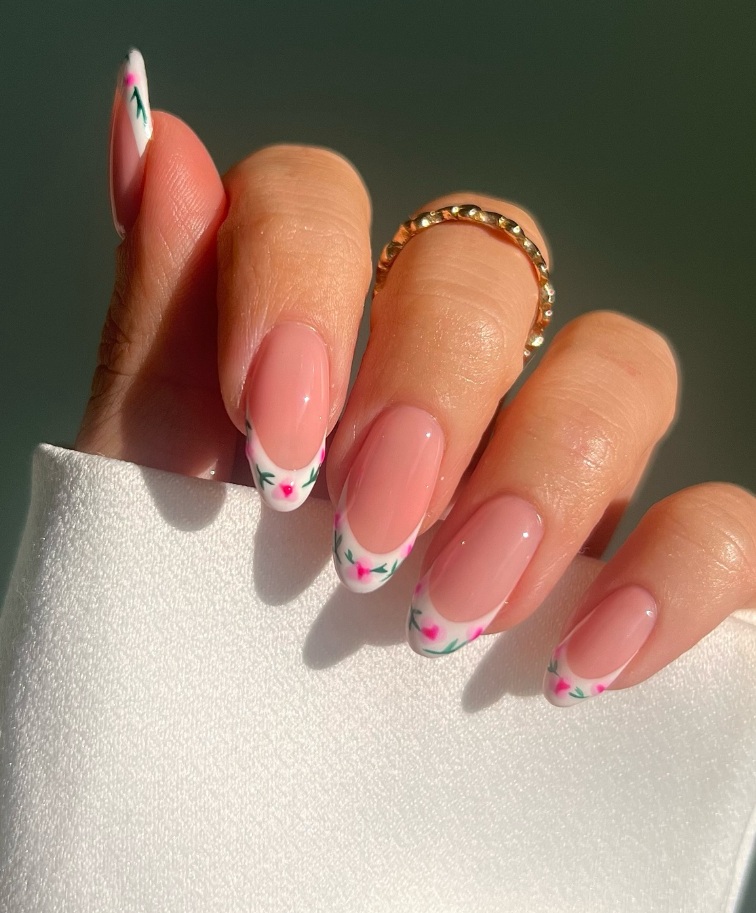 green french tip nails, funky green nails, deep green nails, dark green prom nails, green nails inspiration, sage, red and, and yellow, holiday