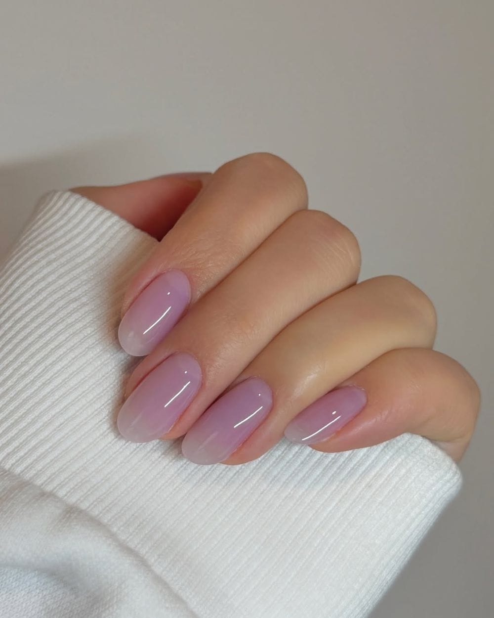short nail ideas, gel x nail ideas, simple nail inspo, simple christmas nail designs, plain, xmas