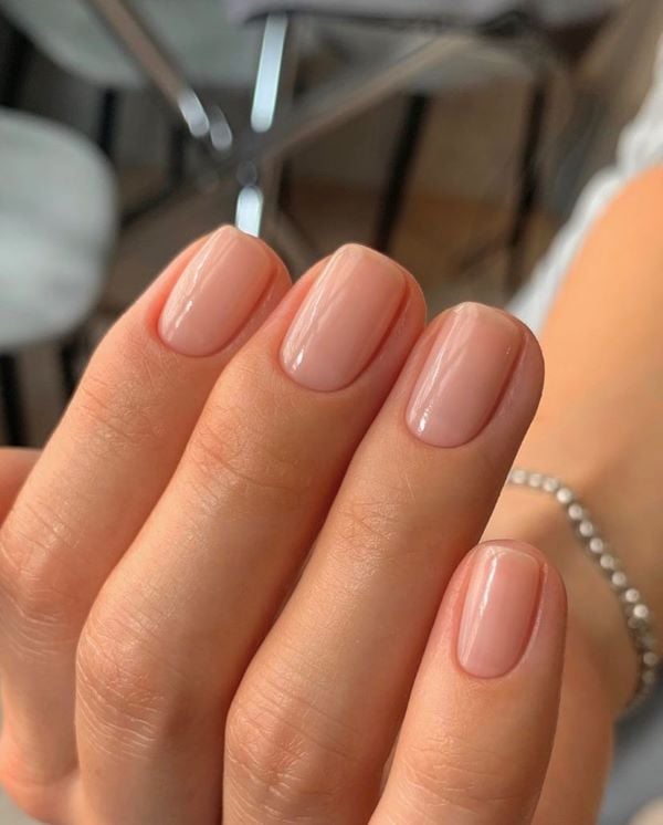 Very short nails ideas simple with spring manicure ideas short nails. Short almond nails with design and trendy brown nails for spring.