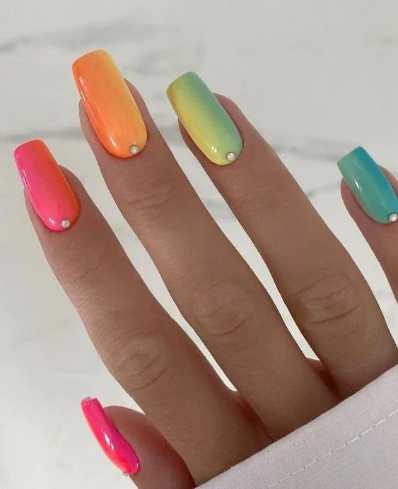 Fall ombre nails with pink and white ombre nails with glitter, christmas