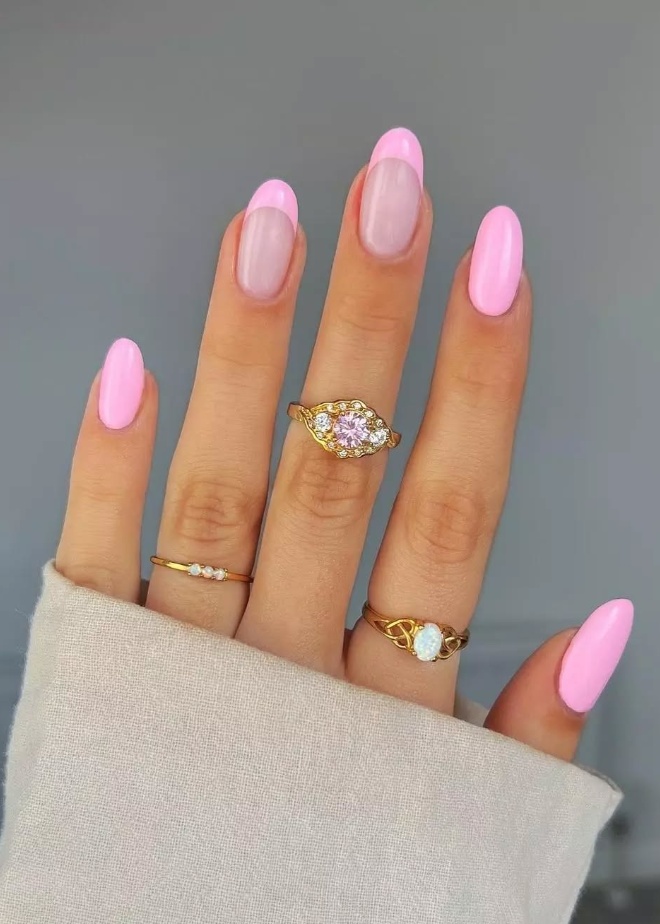 Hot pink nails with pink spring nails, featuring bubble bath nails and easy nail designs. Light chrome effect with plain elegance.