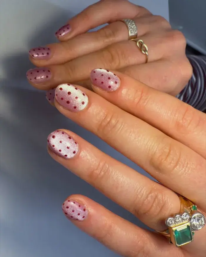 polka dot nails inspiration look 1