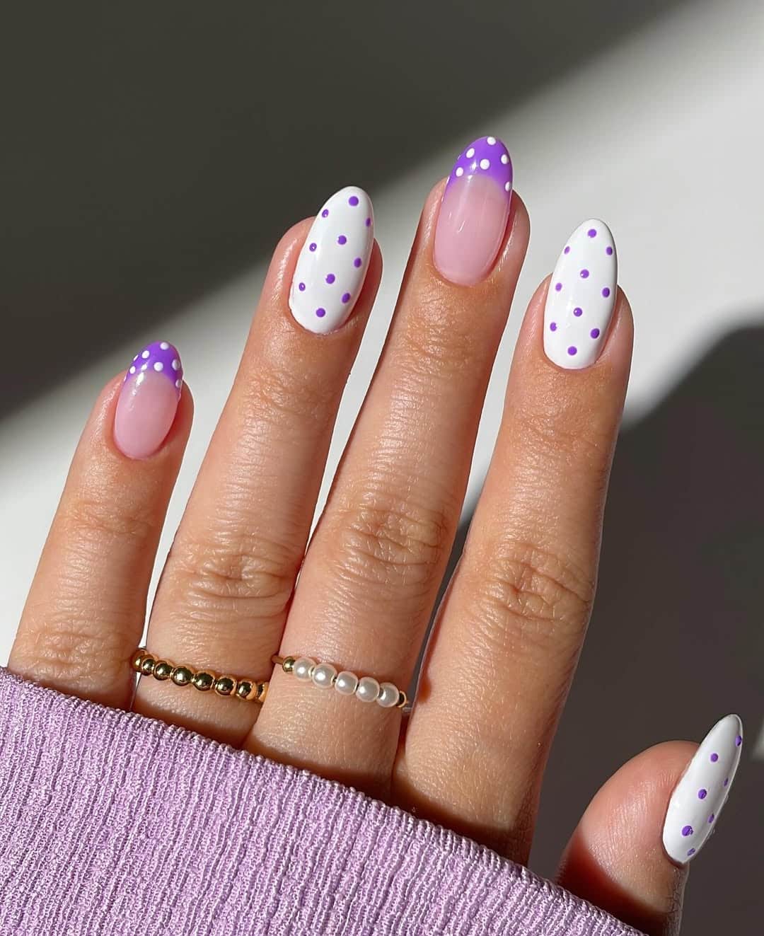 navy blue polka dot nails, simple polka dot nails, short nails ideas, red nails, winter, light pink