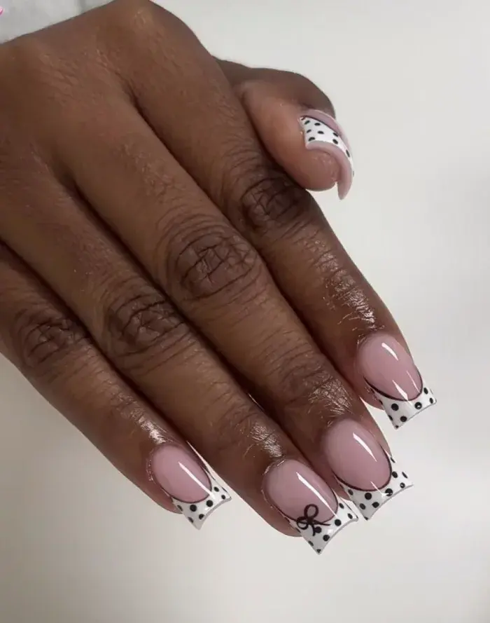 red polka dot nails, polka dot nails with bow, summer nails polka dots, striped nail designs, short square