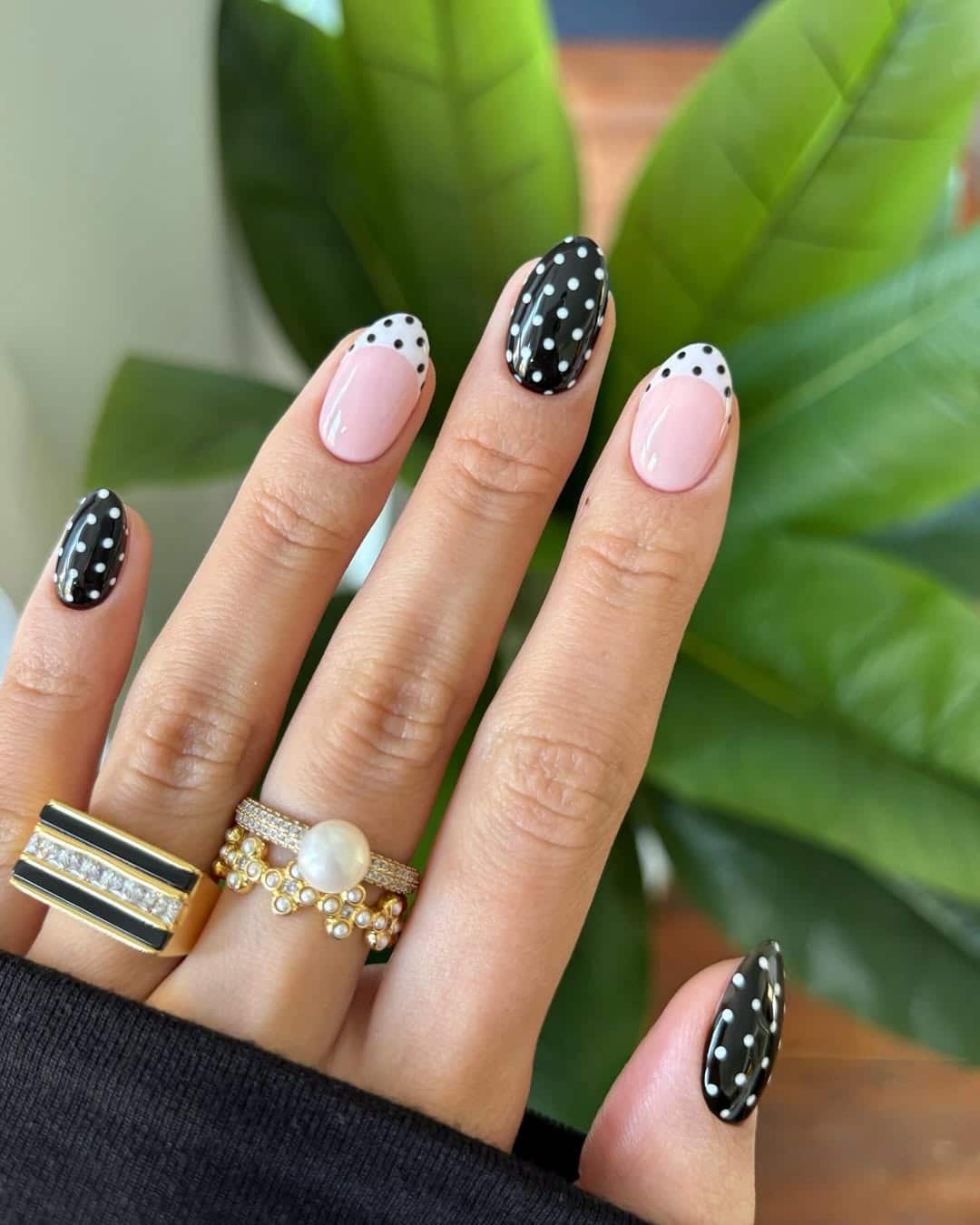 glazed polka dot nails, nails 2026 trends, cat eye nails with stars, chrome, brown square