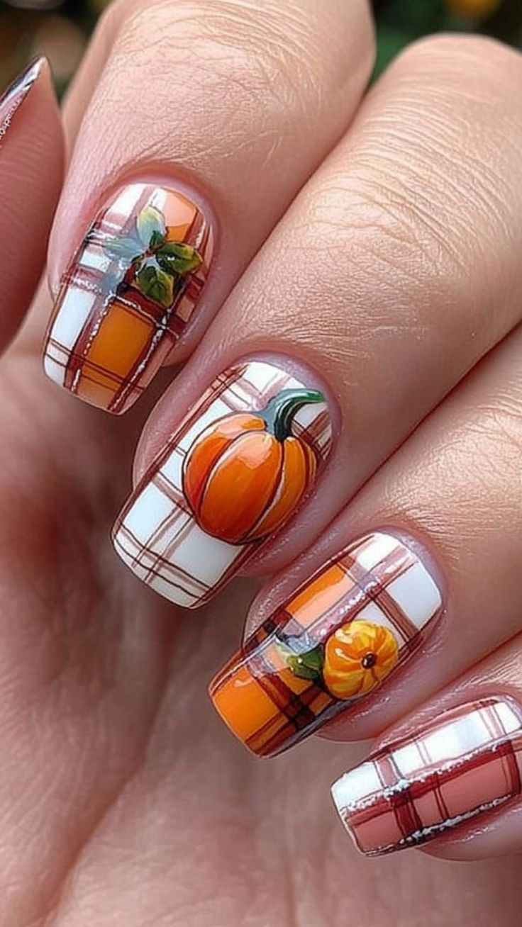 Halloween nails pumpkin design, october nail art, neutral halloween nails