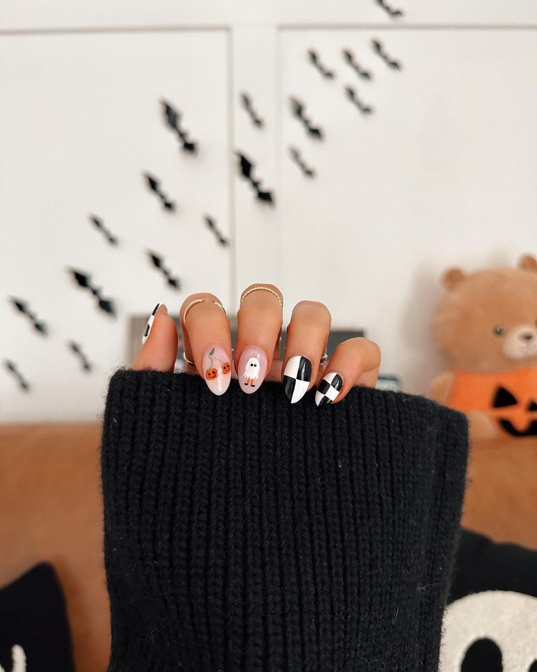Cat eye pumpkin nails, easy halloween nails design, pink