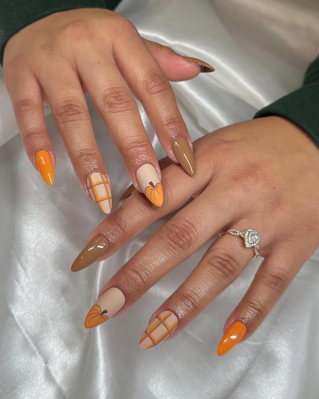 Fall/halloween nails, simple halloween nails almond