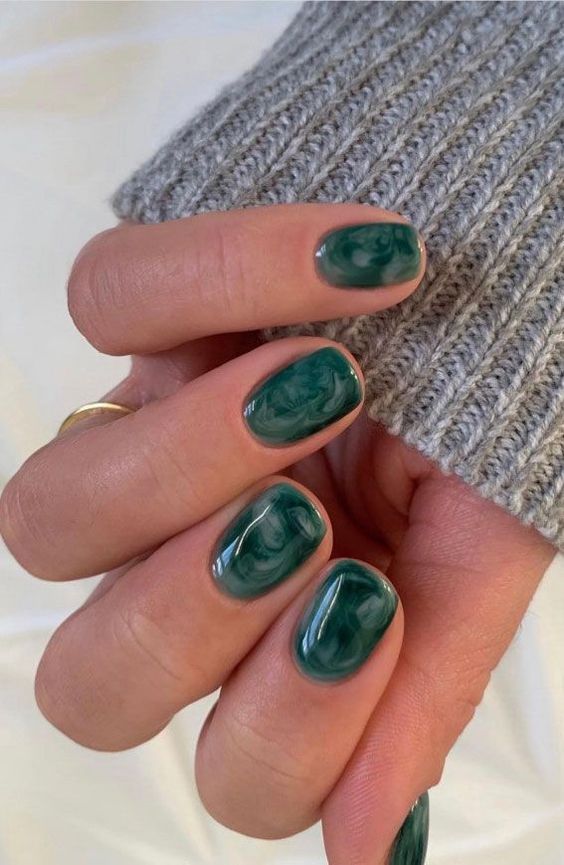 short square acrylic nails fall, subtle fall nails, november nails fall gel, inspired green design