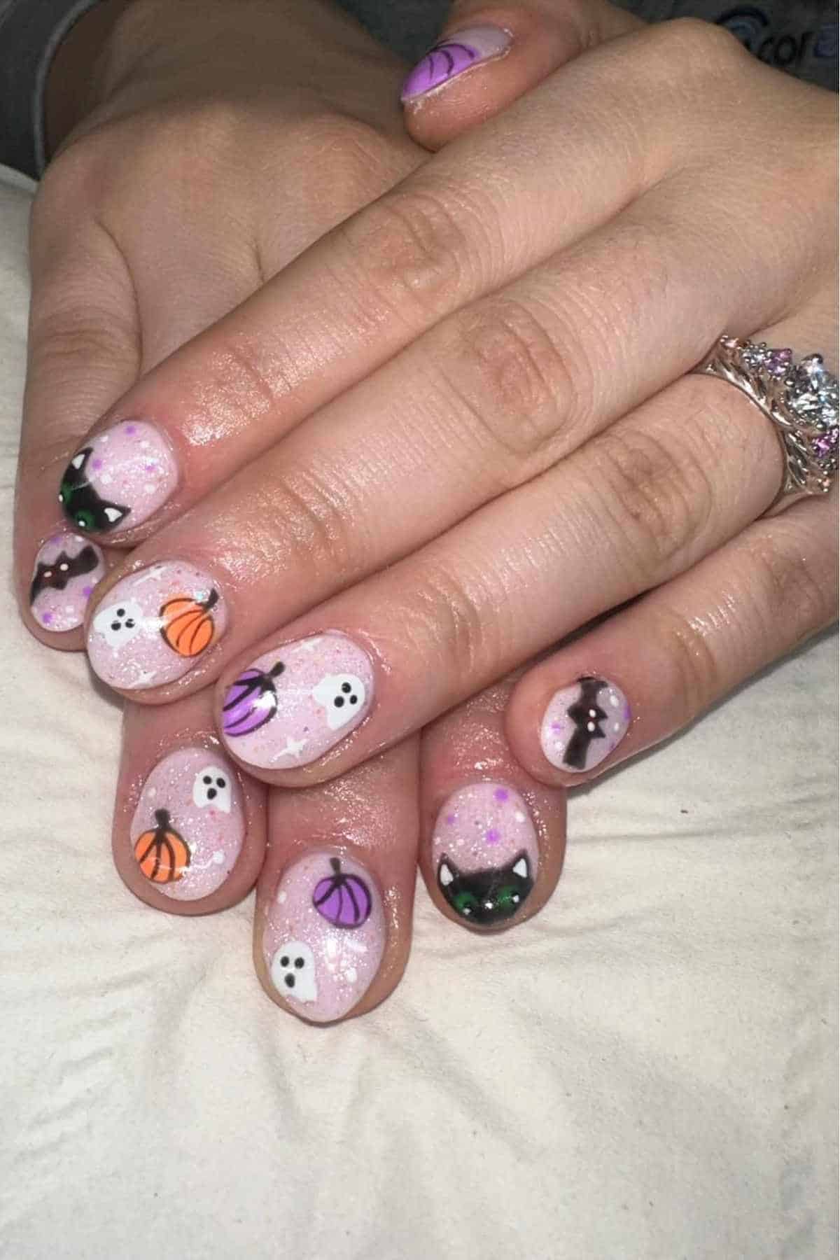 short halloween nails inspiration look 1