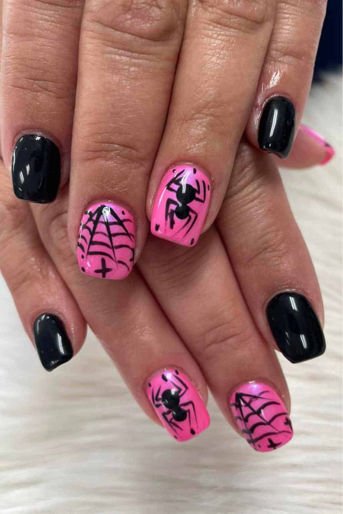 Short halloween nail designs with black and green nail ideas