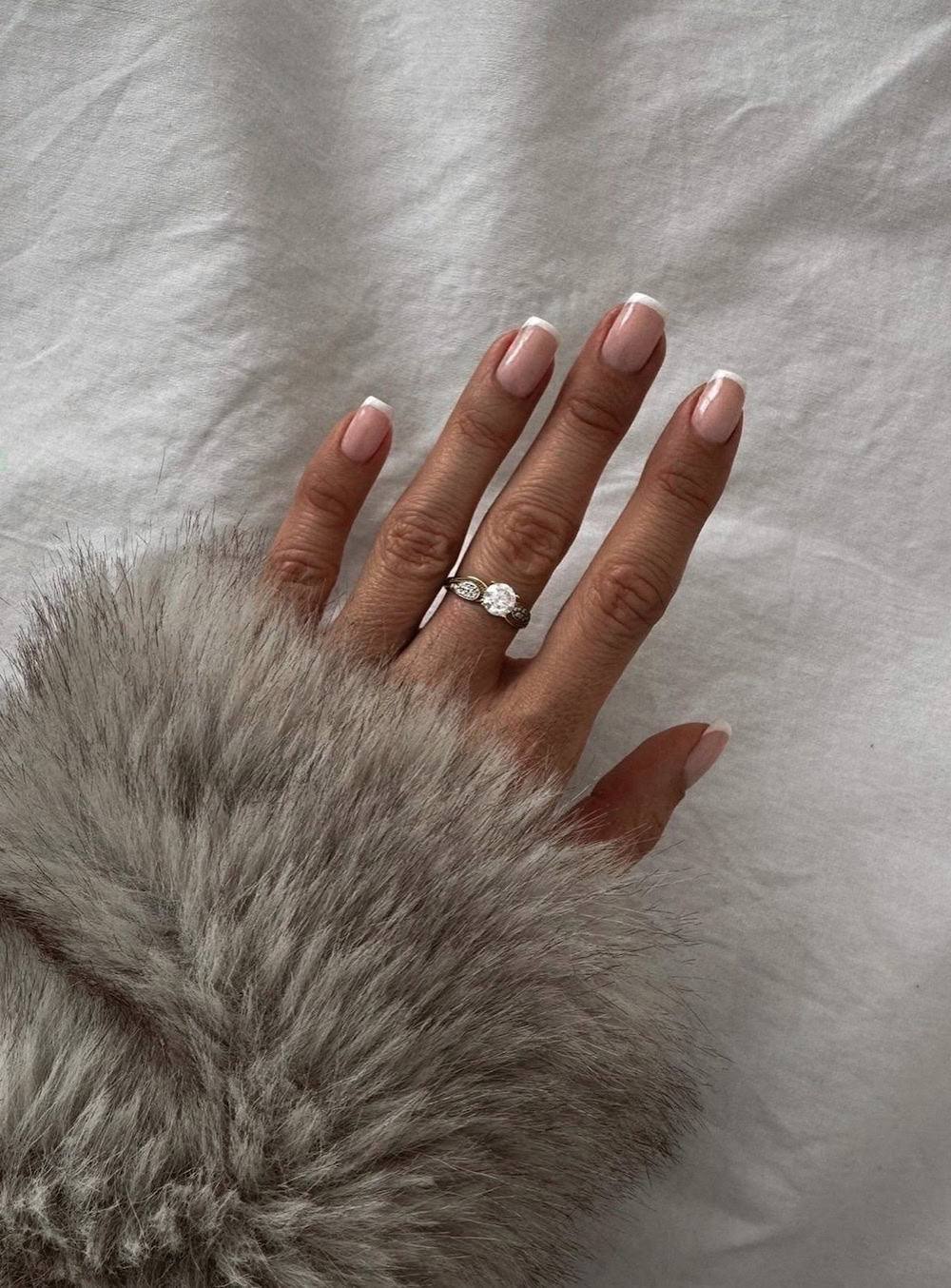 Short pink nails with alt style, almond french tip nails, pink summer nails in biab for a bold statement.