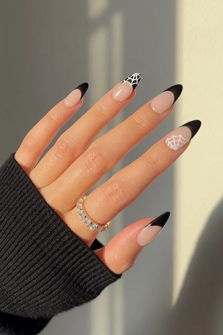 Nails 2026 trends with short design