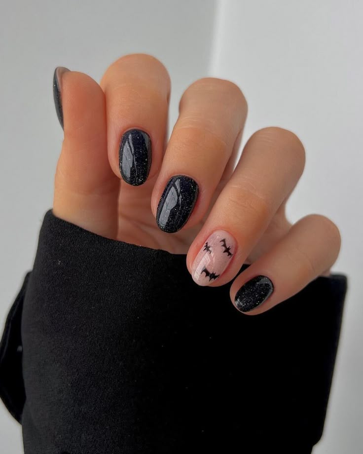 Easy spooky nails with stitched accent