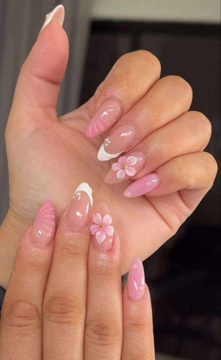 Simple halloween nails with coffin shape, spring summer nails, short nails inspiration for beach grunge.