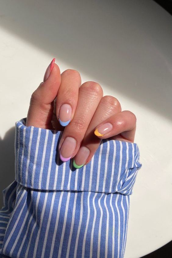 March nails ideas simple with short nails ideas, winter nail designs, march nails ideas in black duck shape.