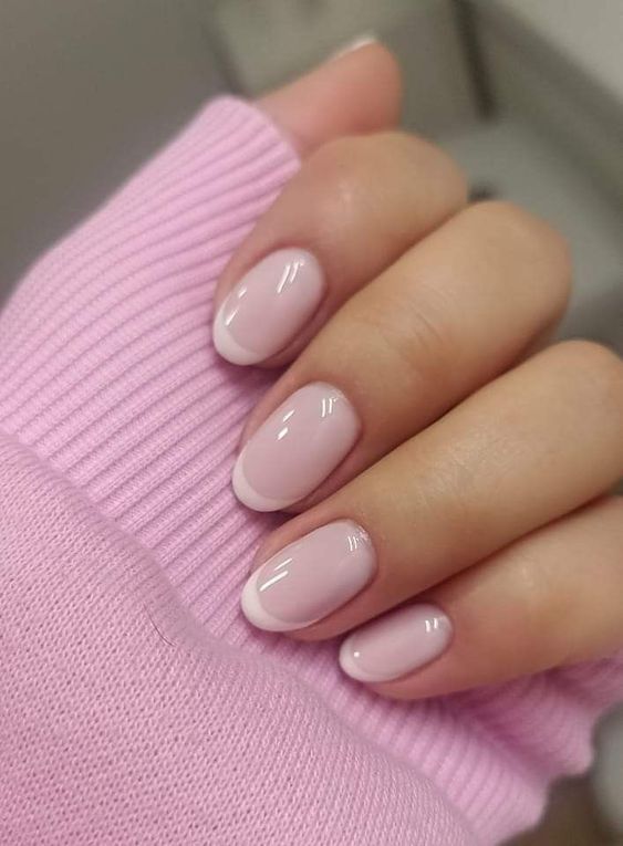 Simple gothic nails with earthy tones, fall nails with designs, fall douyin inspirations.
