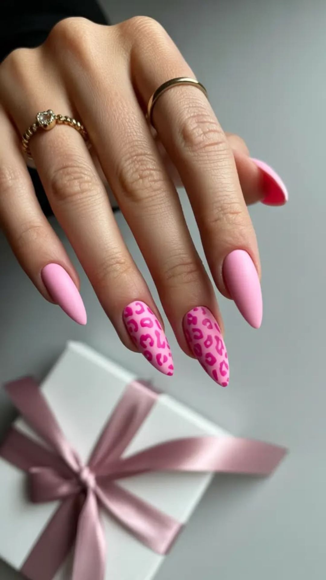 French stiletto nails, green stiletto nails, stiletto acrylic nails, wine red stiletto nails, dark blue, halloween