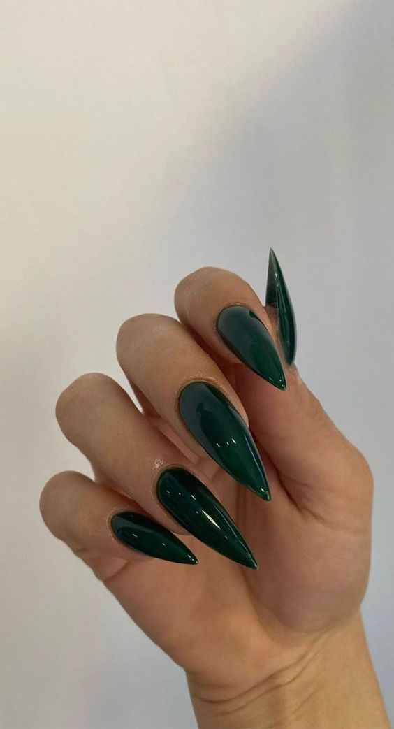 Goth stiletto nails, ombre stiletto nails, long stiletto nails design classy, short, almond short