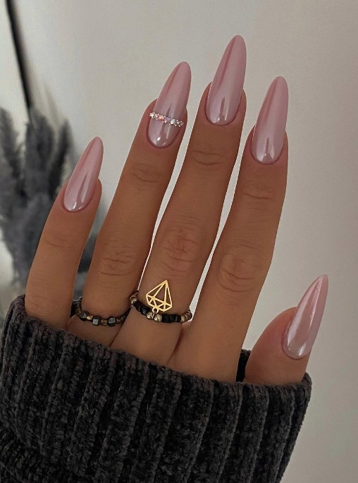 Bridal nails wedding featuring a black french design with wedding nails design bridesmaid, engagement nails ideas for bridal nail art designs wedding day.