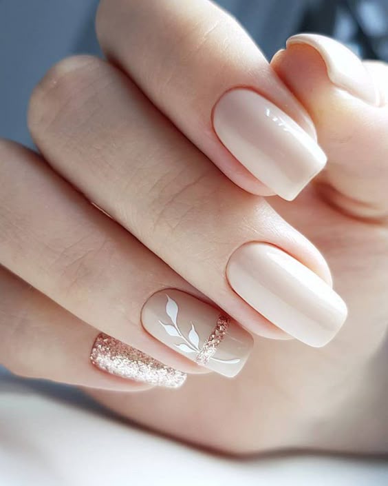 Wedding day nails for bride, showcasing natural nails for a wedding with elegant nail art.