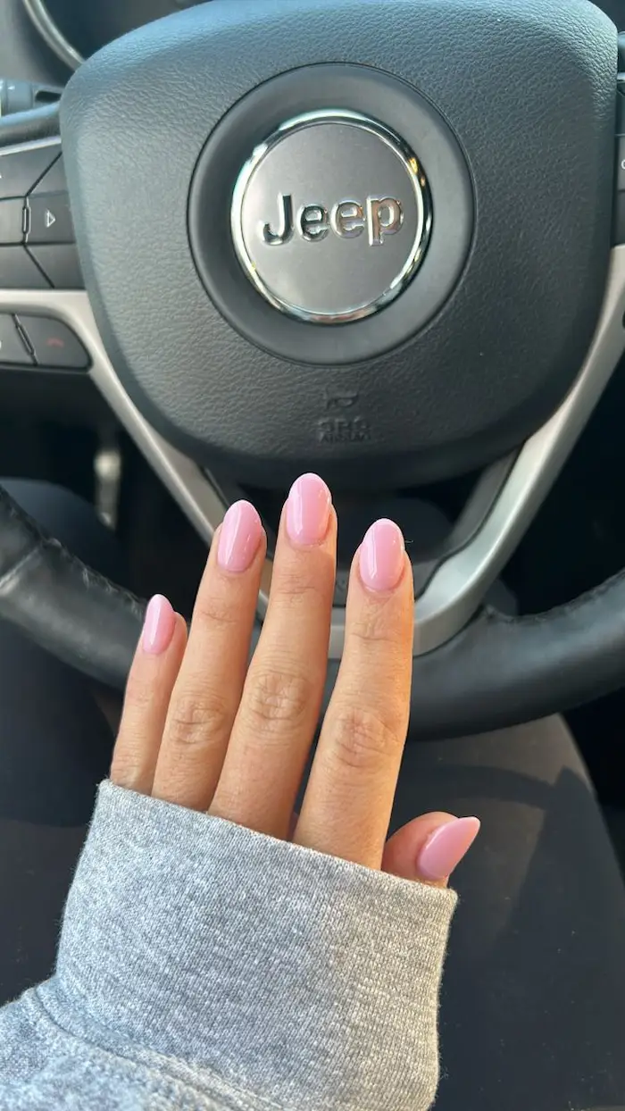 Red wedding nails with red bridal nails wedding, perfect for bridal hair and day for bride ideas.