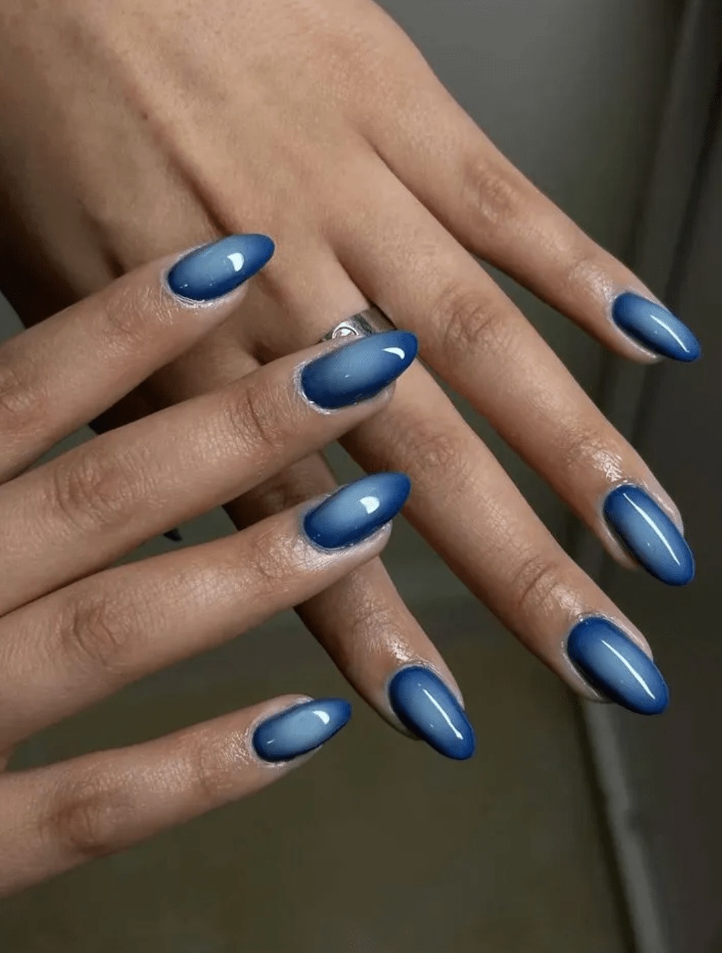 Blue gradient nails with oceanic vibes