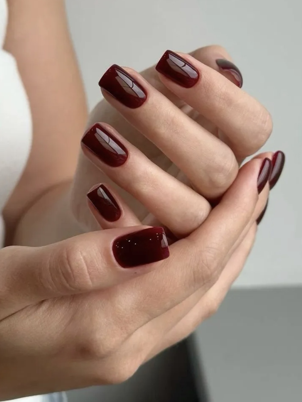 Deep burgundy nails with square shape