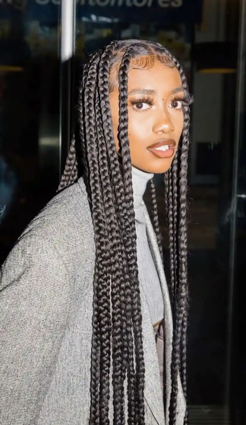 Extra long box braids with defined edges