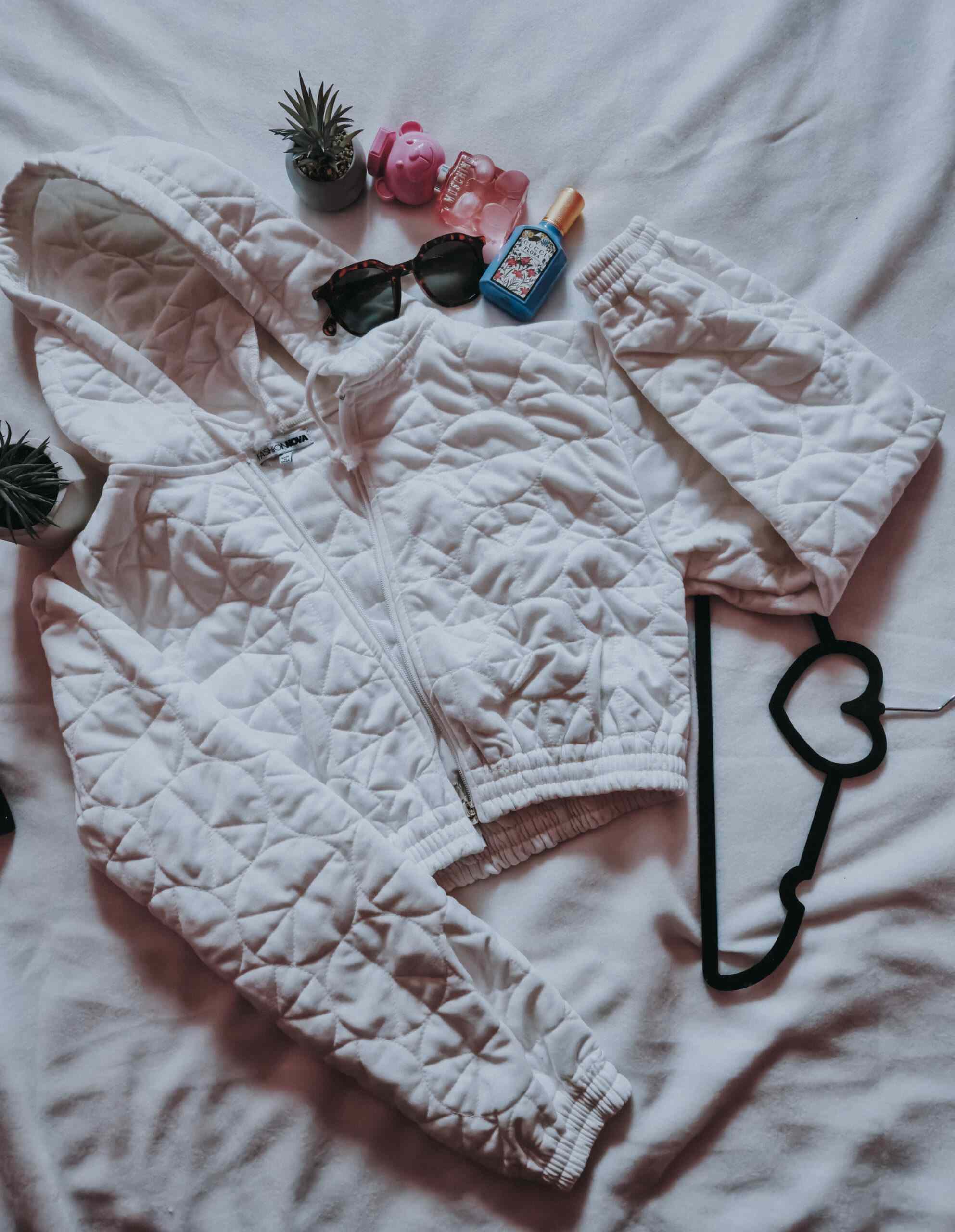 White quilted jacket with accessories