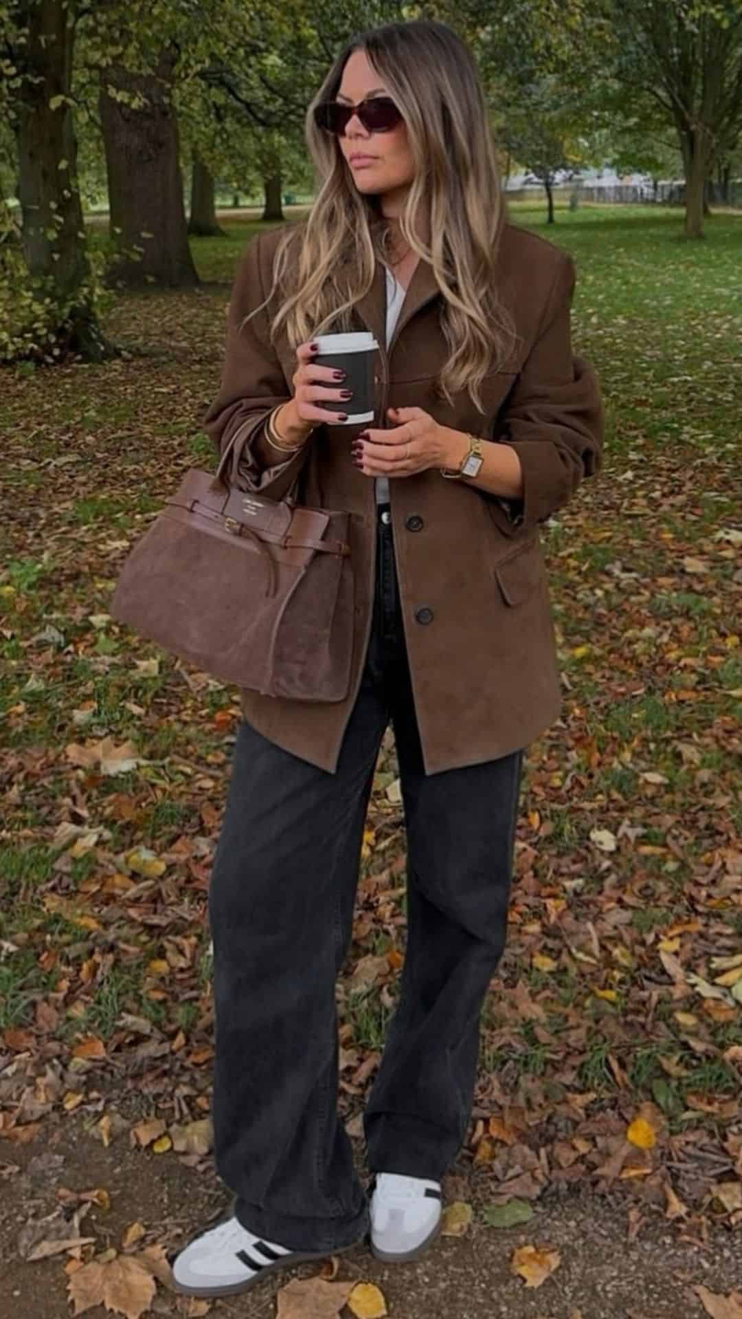 Brown oversized blazer with wide-leg jeans