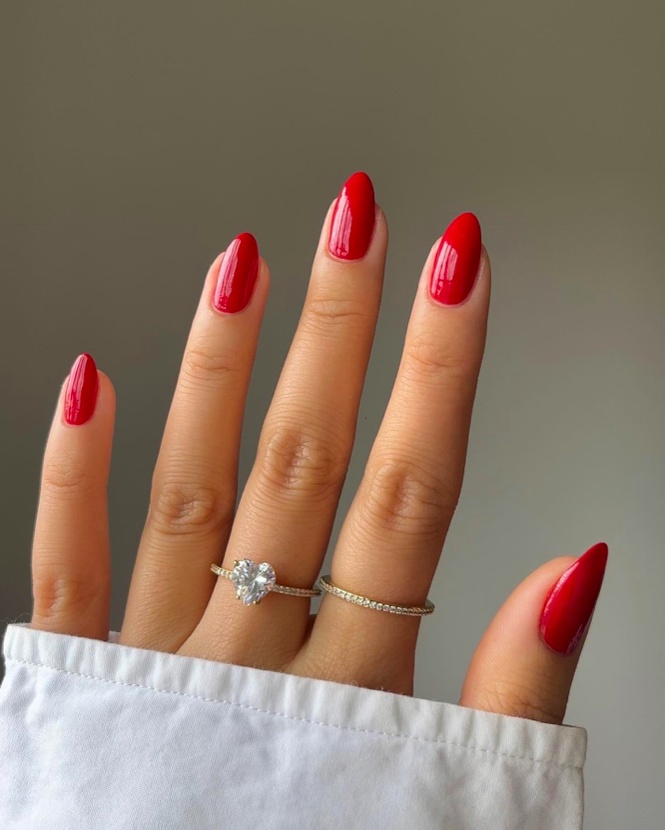 Dark Red Nails inspiration look 1