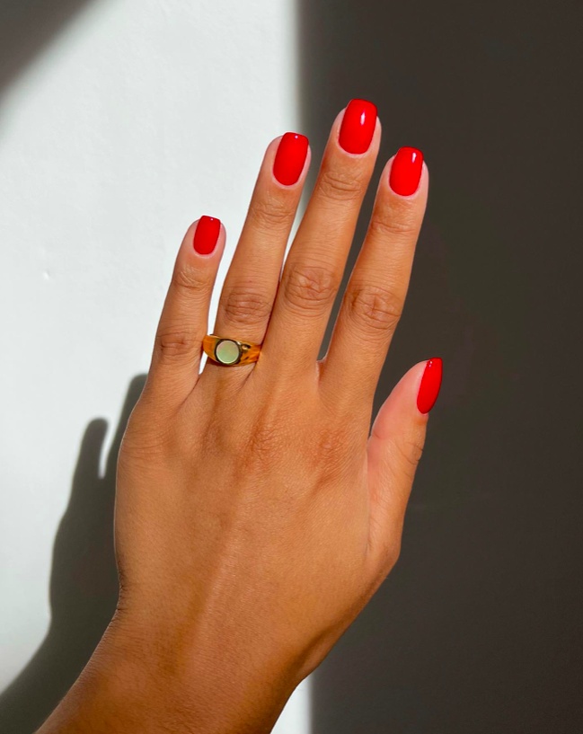 Vivid red short nails, square shape, bold look