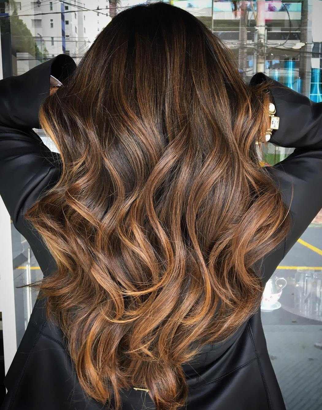 Chocolate caramel curls with shine