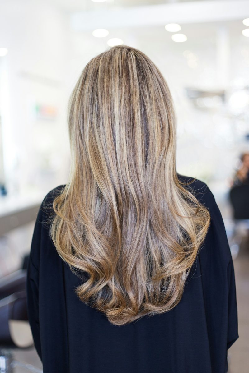 Long luxurious blonde layers with highlights