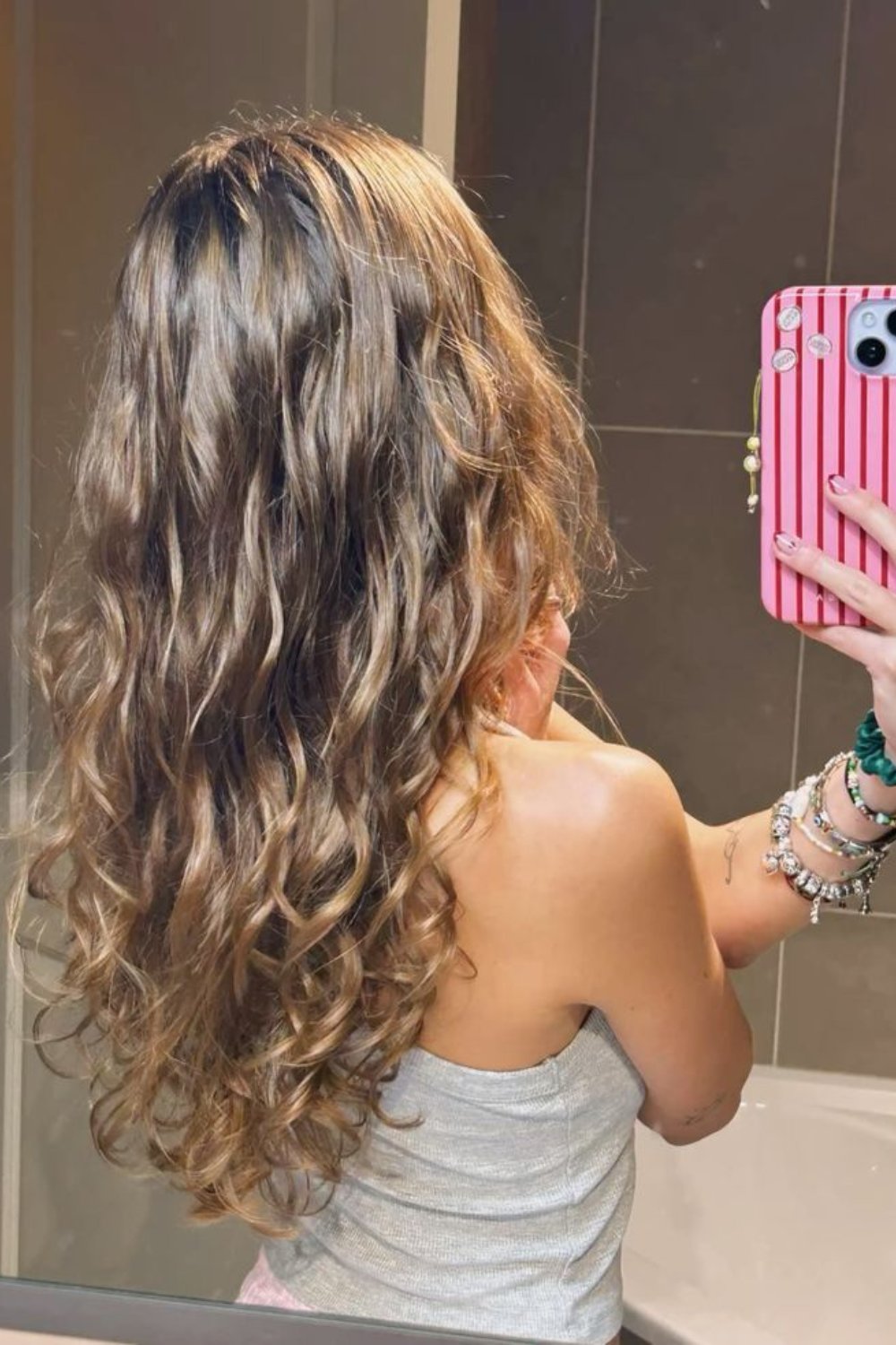 Beachy waves, natural highlights, long length