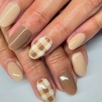 Fall November Nails inspiration look 1