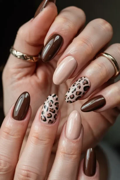 Fall October Nails inspiration look 1