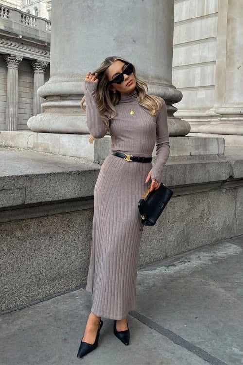 Ribbed knit dress with waist belt