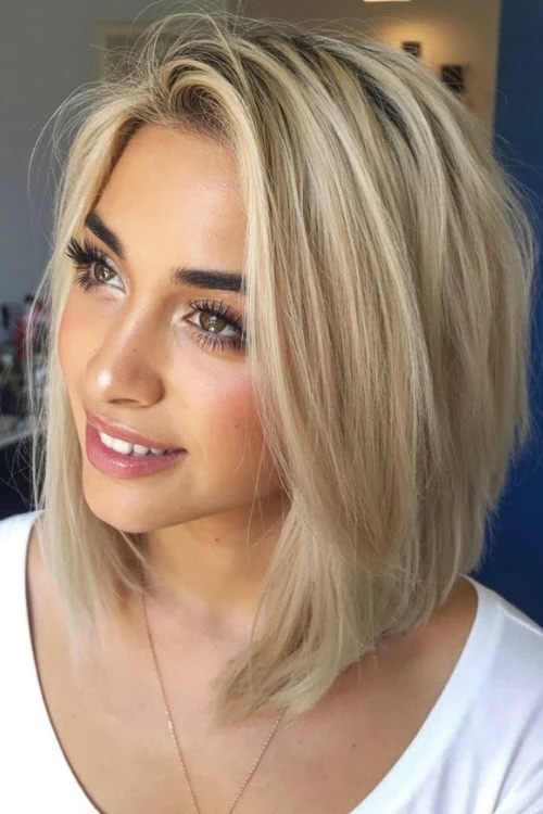 Blonde lob with light layers
