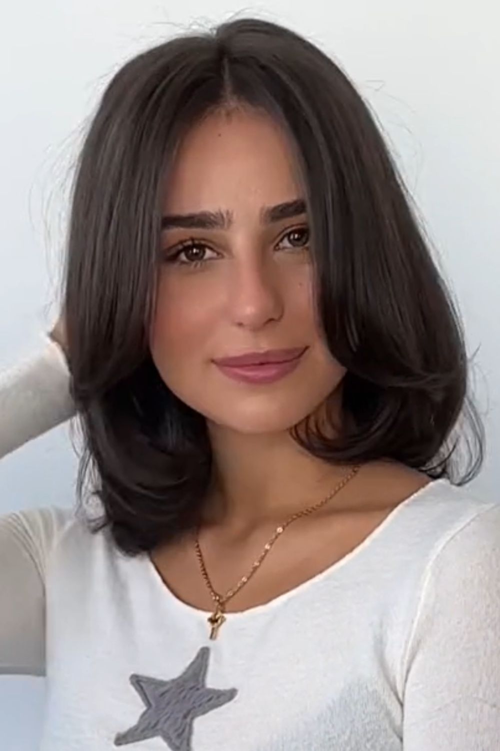 Shoulder-length cut with volume